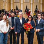 Die Mitglieder der SPD Mönchengladbach haben Gülistan Yüksel als Direktkandidatin für die kommende Bundestagswahl bestätigt. Von links: Josephine Gauselmann (Bürgermeisterin und stellv. Vorsitzende SPD MG), Janann Safi (Ratsfraktionsvorsitzender SPD), Achim Post MdB (Co-Vorsitzender NRW SPD), Gülistan Yüksel MdB (Vorsitzende SPD MG) und OB Felix Heinrichs.